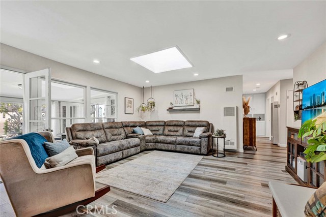 Detail Gallery Image 9 of 55 For 8021 Sterling, Huntington Beach,  CA 92646 - 3 Beds | 2 Baths