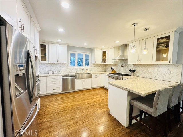 Detail Gallery Image 5 of 44 For 11905 Paso Robles, Granada Hills,  CA 91344 - 4 Beds | 3 Baths