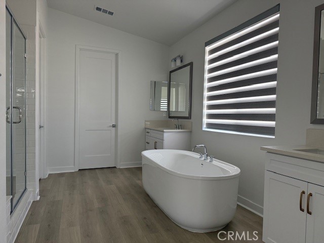 https://media.crmls.org/medias/3e8b3a3b-0d21-42b3-9ee6-b9138390809d.jpg?preset=X-Large