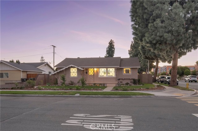 Detail Gallery Image 6 of 65 For 3691 Cortner, Long Beach,  CA 90808 - 3 Beds | 2 Baths