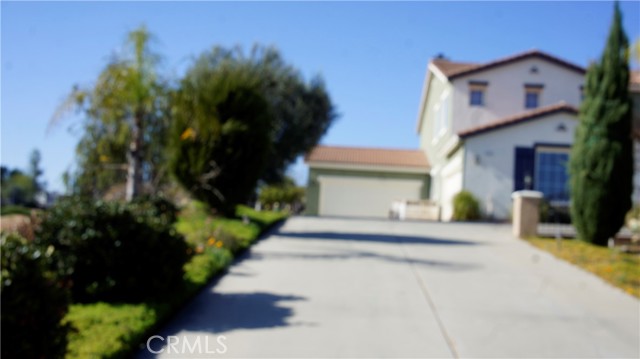 Detail Gallery Image 5 of 52 For 18689 Hawkhill, Perris,  CA 92570 - 4 Beds | 3/1 Baths