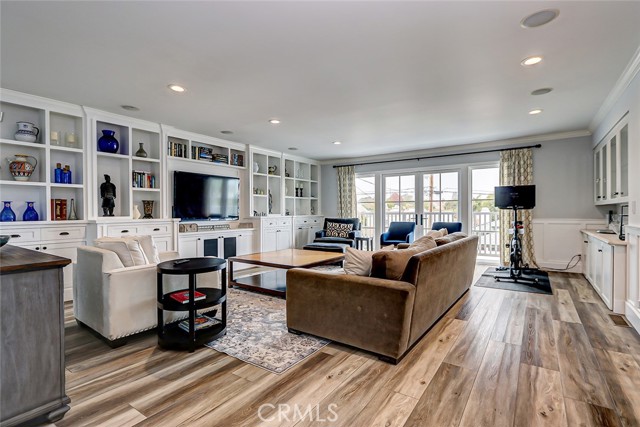 Detail Gallery Image 13 of 30 For 1456 3rd St, Manhattan Beach,  CA 90266 - 4 Beds | 3/1 Baths