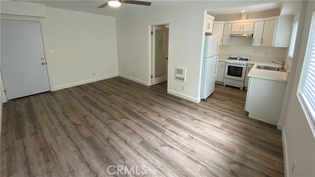 Detail Gallery Image 3 of 13 For 326 N Coast #D,  Laguna Beach,  CA 92651 - 1 Beds | 1 Baths
