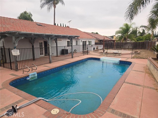 Detail Gallery Image 19 of 19 For 1022 Sunset, Rialto,  CA 92376 - 3 Beds | 2 Baths