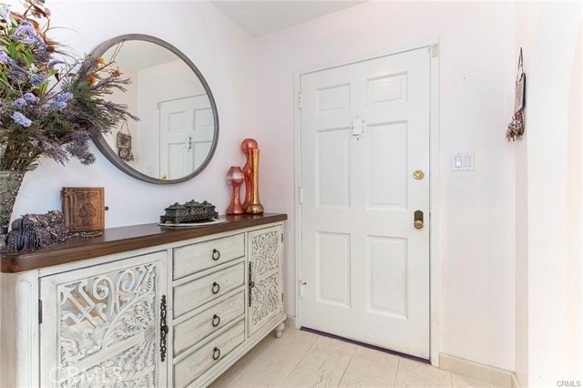 Detail Gallery Image 5 of 44 For 2313 Hollister, Glendale,  CA 91206 - 3 Beds | 2 Baths