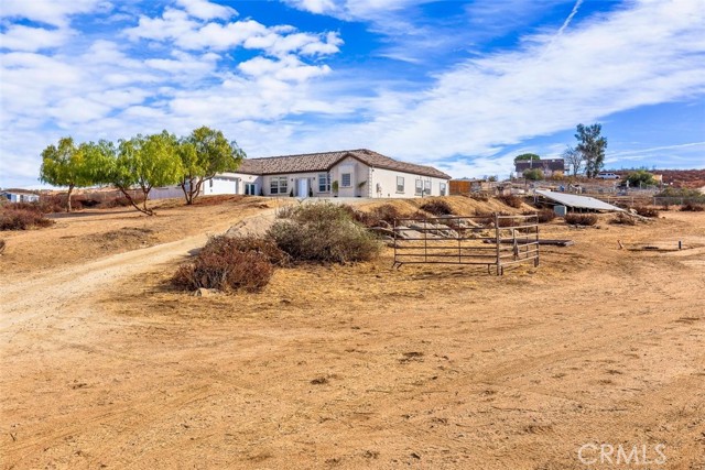 Detail Gallery Image 2 of 49 For 38752 Ruth Rd, Hemet,  CA 92544 - 3 Beds | 2/1 Baths