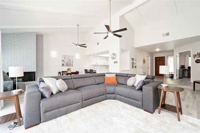 Detail Gallery Image 10 of 44 For 23438 Continental, Canyon Lake,  CA 92587 - 3 Beds | 2 Baths