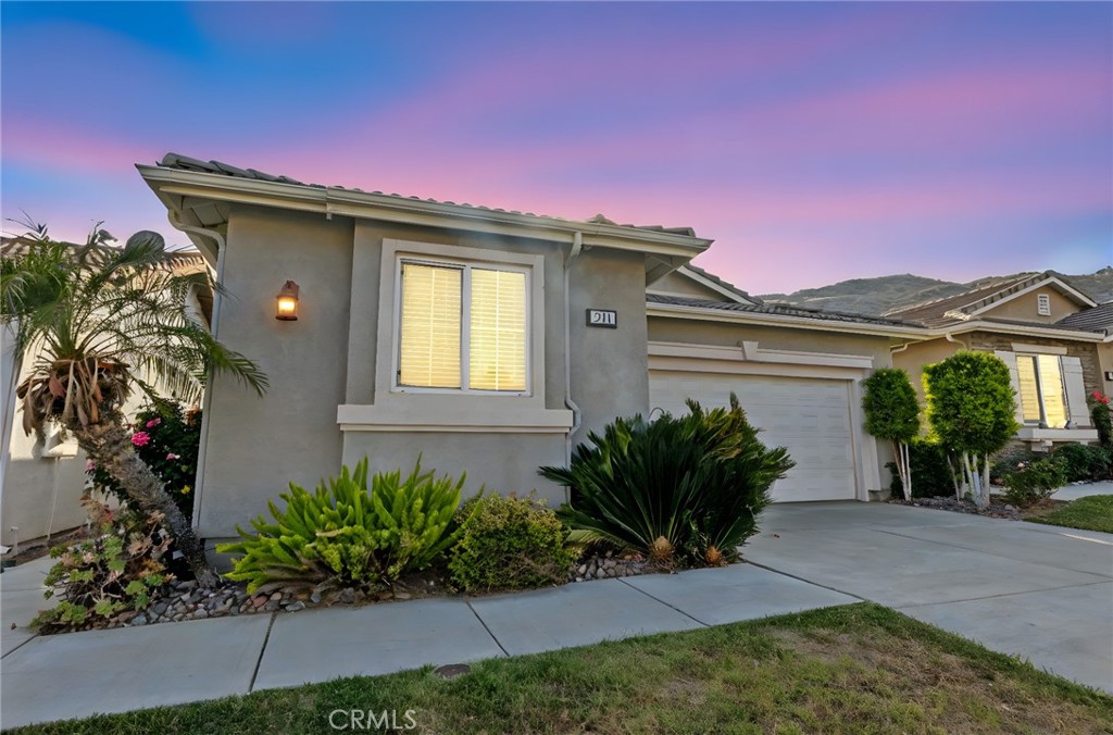 211 Furyk Way