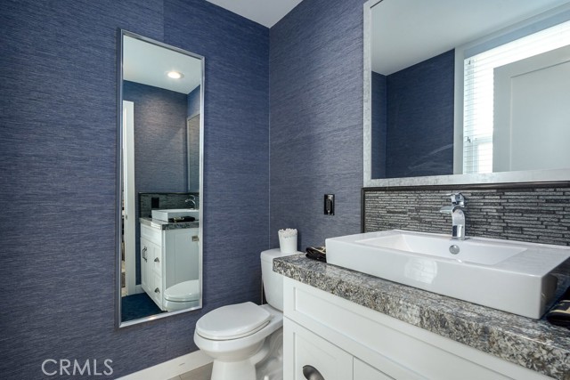 4073 Aladdin Drive, Huntington Beach CA: https://media.crmls.org/medias/3e8f8e03-76a2-48e2-a144-8039cb7750ed.jpg
