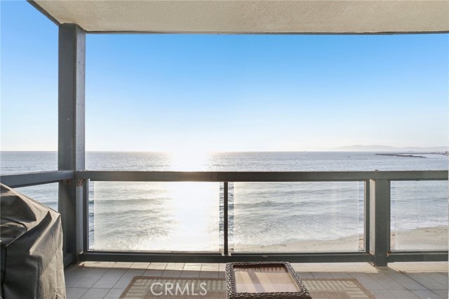 Detail Gallery Image 5 of 42 For 575 Esplanade #205,  Redondo Beach,  CA 90277 - 2 Beds | 2 Baths