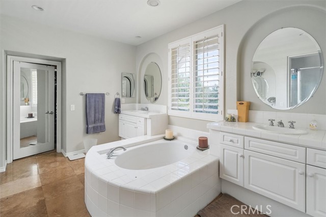 26800 Fairlain Drive, Valencia CA: https://media.crmls.org/medias/3e90d720-52fe-4134-bf3e-0ac2307fe0d1.jpg