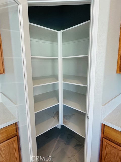 Detail Gallery Image 15 of 73 For 7575 Lime, Fontana,  CA 92336 - 5 Beds | 3 Baths