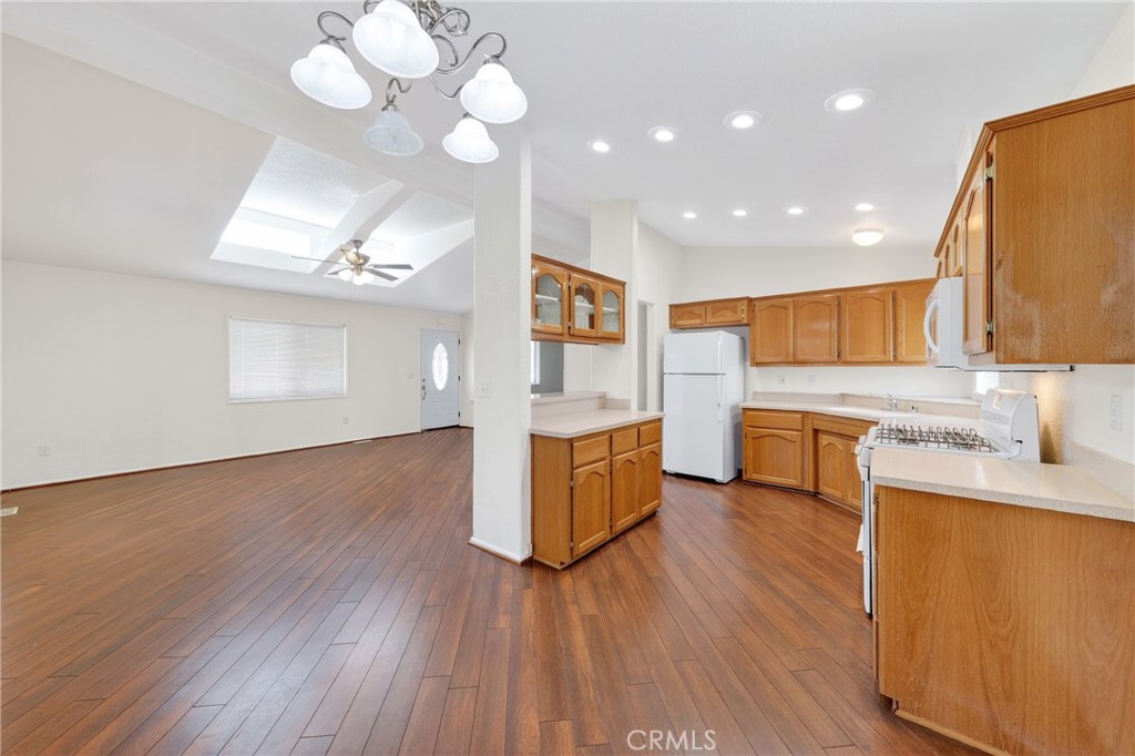 MLS #OC25256466 image #15