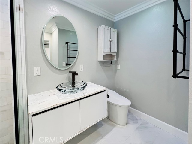 22005 Arrowhead Lane, Lake Forest CA: https://media.crmls.org/medias/3e91b015-ec60-44fc-89a0-26e65dcf346e.jpg