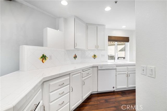 MLS #OC25178232 image #19