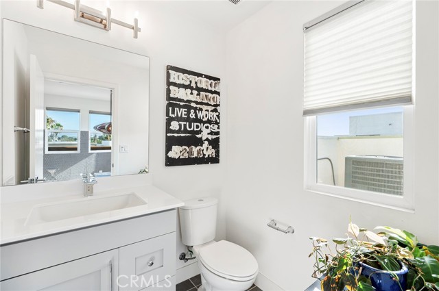 4th floor half bath