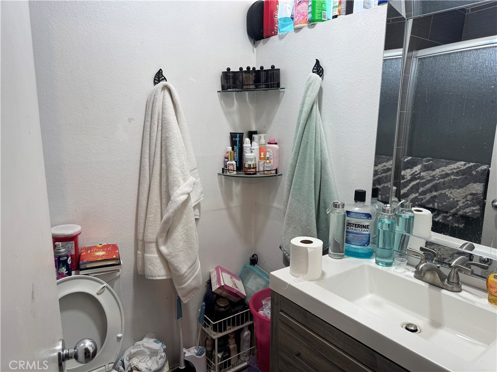 https://media.crmls.org/medias/3e92a18b-9dbe-4a2a-a982-1e70b93fb565.jpg?preset=X-Large