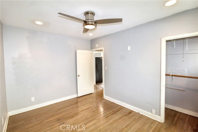207 Santa Ana Avenue, Long Beach CA: https://media.crmls.org/medias/3e92b497-1847-4a7c-a29e-35c109ad06ab.jpg