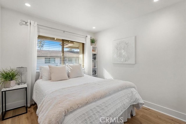 1196 Landsburn Circle, Westlake Village CA: https://media.crmls.org/medias/3e939e1e-9ee2-4637-93e7-72c4a646a009.jpg