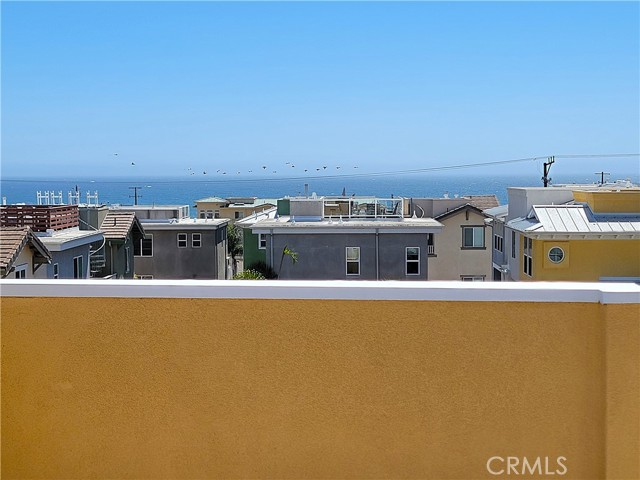 393 Wadsworth Avenue, Pismo Beach CA: https://media.crmls.org/medias/3e93b8cd-0ea7-4141-8a5f-1a11245f324d.jpg