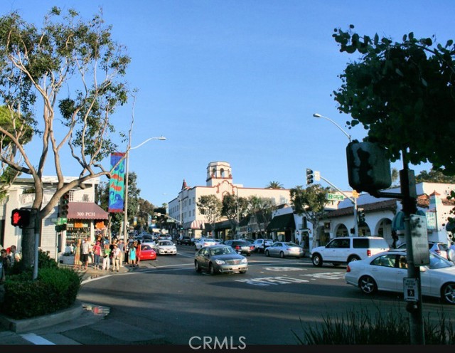 Detail Gallery Image 21 of 22 For 1594 via Capri #1,  Laguna Beach,  CA 92651 - 2 Beds | 2 Baths