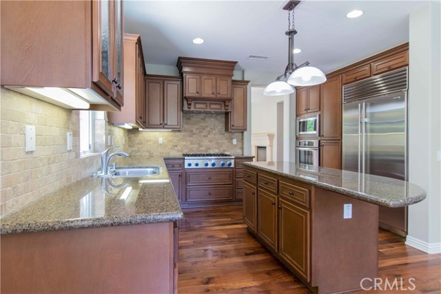 Detail Gallery Image 21 of 41 For 4684 Luna Ct, Calabasas,  CA 91302 - 4 Beds | 4/1 Baths
