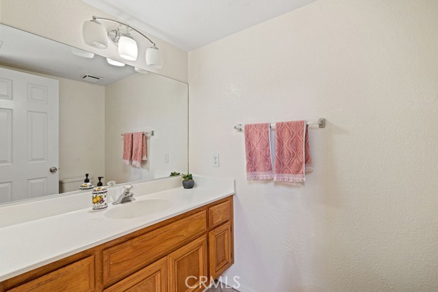 Detail Gallery Image 14 of 27 For 30252 Silver Ridge Ct, Temecula,  CA 92591 - 3 Beds | 2/1 Baths