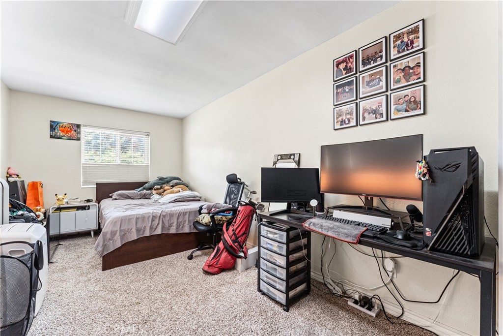 https://media.crmls.org/medias/3e947424-5f2c-40f6-957f-46407cd07db7.jpg?preset=X-Large