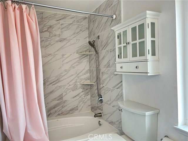 Detail Gallery Image 10 of 37 For 2028 E Lainie St, West Covina,  CA 91792 - 4 Beds | 3 Baths
