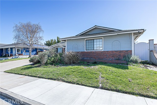 Detail Gallery Image 3 of 37 For 720 Blue Ridge Dr, Santa Maria,  CA 93455 - 3 Beds | 2 Baths