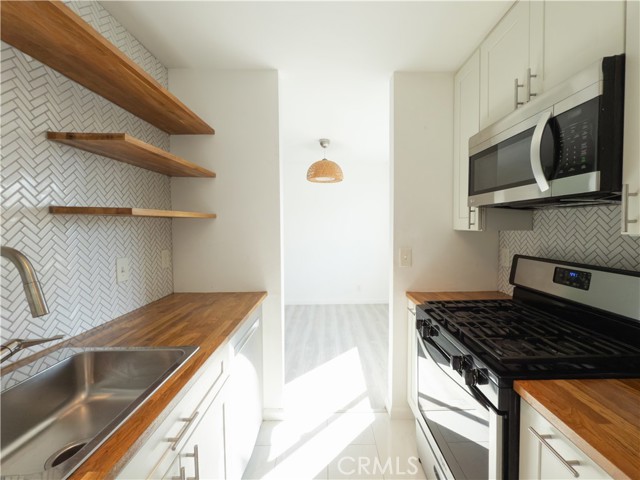 Detail Gallery Image 9 of 24 For 22722 Malaga, Lake Forest,  CA 92630 - 2 Beds | 1 Baths