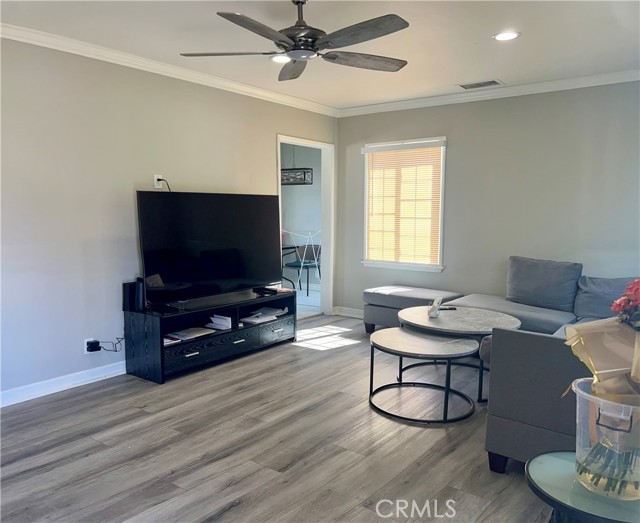 7662 Paso Robles Avenue, Van Nuys CA: https://media.crmls.org/medias/3e970aa0-9683-4e9e-9a18-f3680ce0bd09.jpg