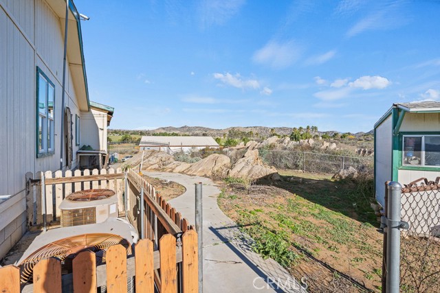 Detail Gallery Image 5 of 33 For 25655 Leon Rd, Homeland,  CA 92548 - 3 Beds | 2 Baths