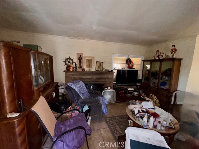 21835 Dotame Avenue, Apple Valley CA: https://media.crmls.org/medias/3e97e5d5-37ee-47a8-af02-213457883d55.jpg
