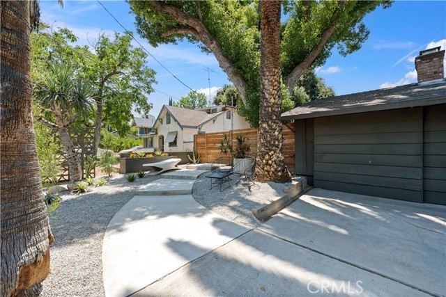 1105 W Highland Avenue, Redlands CA: https://media.crmls.org/medias/3e97fdea-03be-4af9-9708-a97a0a9acb65.jpg