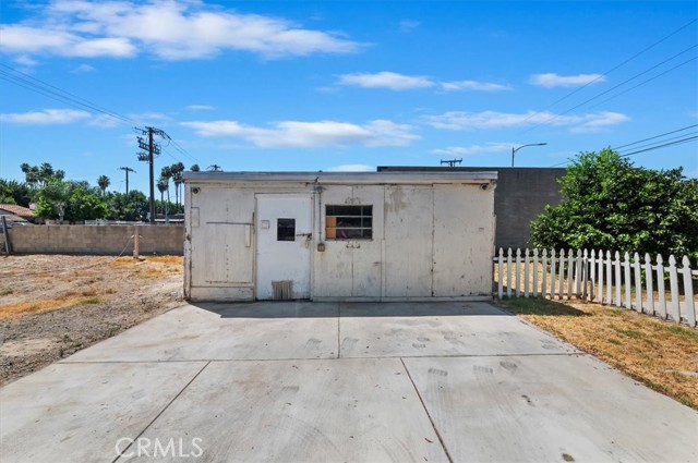 3713 Packard Street, Jurupa Valley CA: https://media.crmls.org/medias/3e986695-1a39-4d03-a6d1-6b796385bf36.jpg