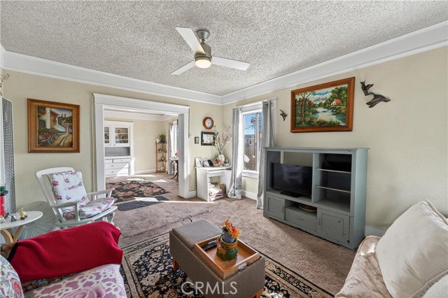 Detail Gallery Image 21 of 25 For 323 W 60th, Los Angeles,  CA 90003 - – Beds | – Baths