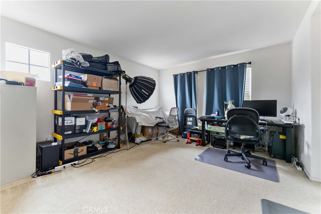 https://media.crmls.org/medias/3e993ec4-203e-4c1d-9eb0-0d454964b97e.jpg?preset=X-Large