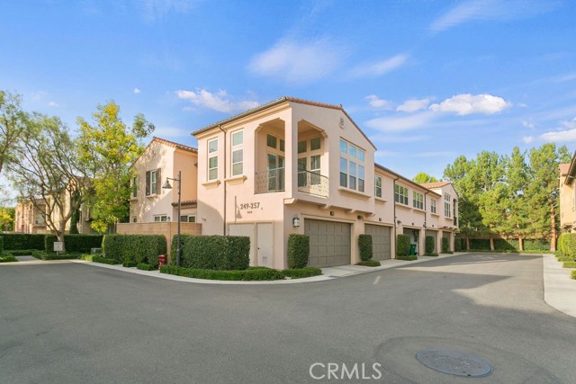 Detail Gallery Image 1 of 18 For 251 Mayfair, Irvine,  CA 92620 - 3 Beds | 2 Baths