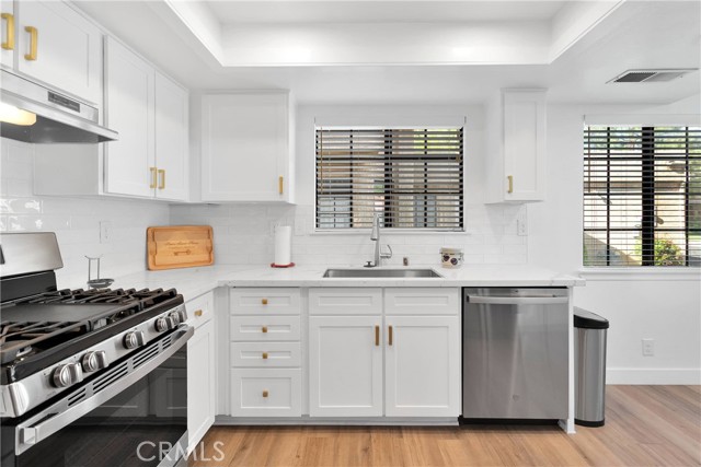 Detail Gallery Image 10 of 28 For 11722 Oak St, Apple Valley,  CA 92308 - 2 Beds | 2 Baths