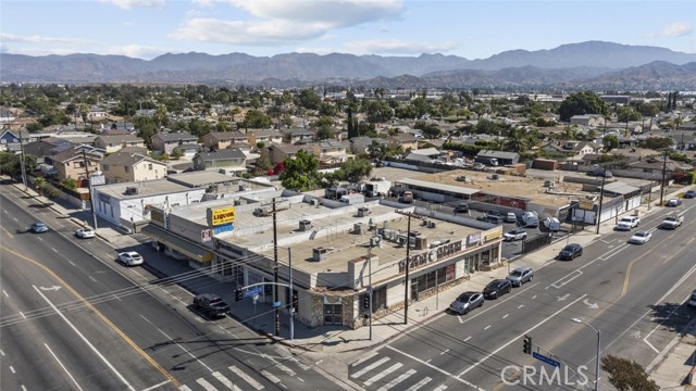 12061 Strathern Street, North Hollywood CA: https://media.crmls.org/medias/3e99afd0-8642-4313-b837-ceca8605a277.jpg