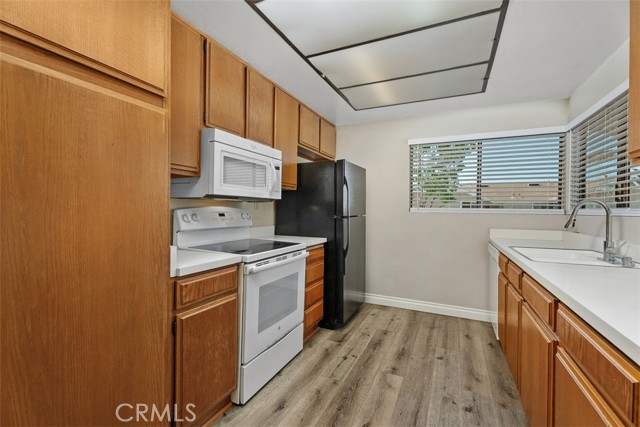 Detail Gallery Image 13 of 32 For 193 Tarocco, Irvine,  CA 92618 - 2 Beds | 2 Baths