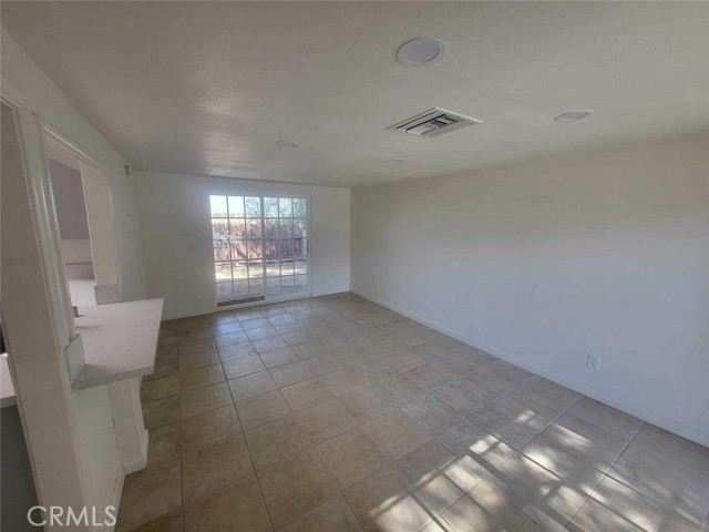 Detail Gallery Image 14 of 22 For 9440 Heather Ave, California City,  CA 93505 - 6 Beds | 2 Baths