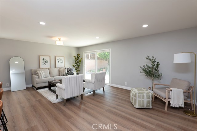 Detail Gallery Image 4 of 32 For 2275 Farringdon Ave, Pomona,  CA 91768 - 3 Beds | 2 Baths