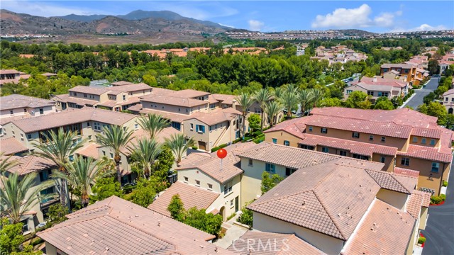 66 Full Moon, Irvine CA: https://media.crmls.org/medias/3e9c14eb-0911-48ed-9013-1a03f63dd318.jpg