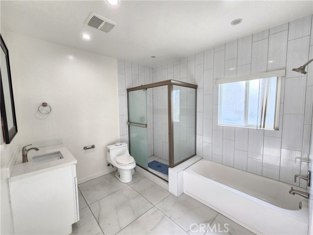 Detail Gallery Image 18 of 43 For 9462 Givens, Northridge,  CA 91325 - 4 Beds | 5 Baths