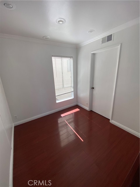 Detail Gallery Image 4 of 18 For 18411 Hatteras St #224,  Tarzana,  CA 91356 - 2 Beds | 2/1 Baths