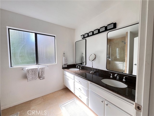 Detail Gallery Image 19 of 35 For 15335 Magnolia #215,  Sherman Oaks,  CA 91403 - 3 Beds | 2 Baths