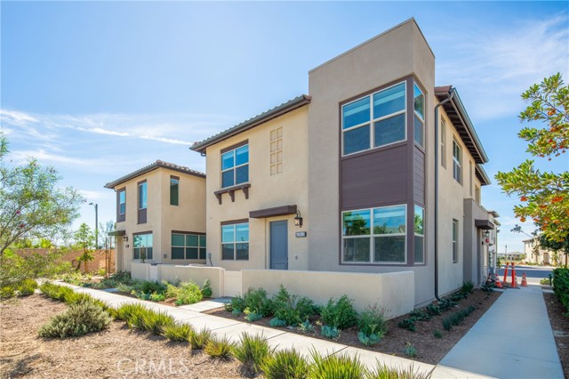 Detail Gallery Image 2 of 33 For 4200 E Bruma Paseo #113,  Ontario,  CA 91761 - 3 Beds | 2/1 Baths