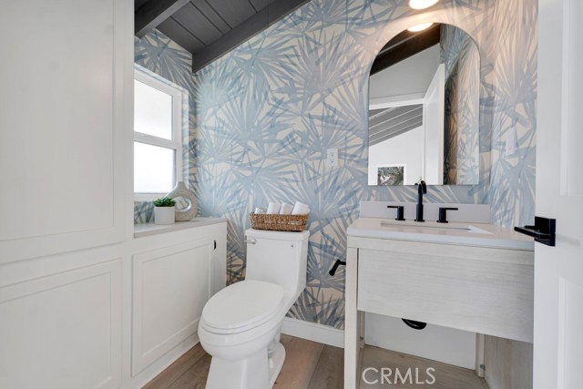 10 Camel Point, Laguna Beach CA: https://media.crmls.org/medias/3e9f7559-b63b-4fdb-a395-411670718c6c.jpg